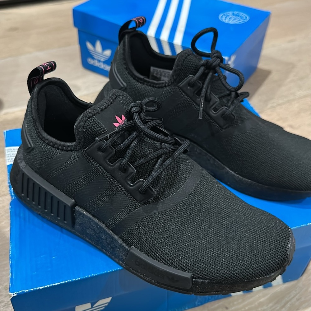 Adidas Black NMD R1 Sneakers NWT